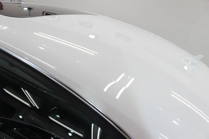 アウディA4のルーフの磨き