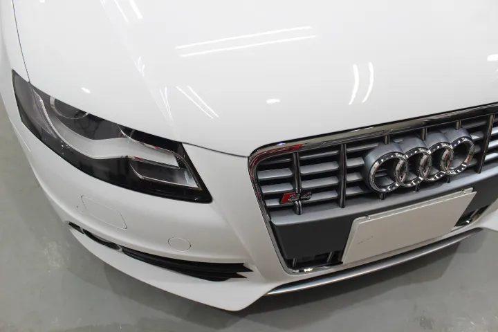 アウディA4のガラスコーティング