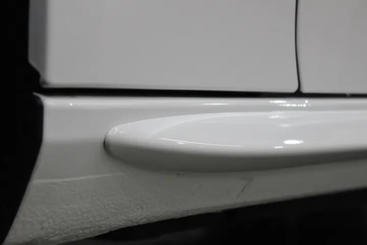 ロッカーパネルのクリーニング