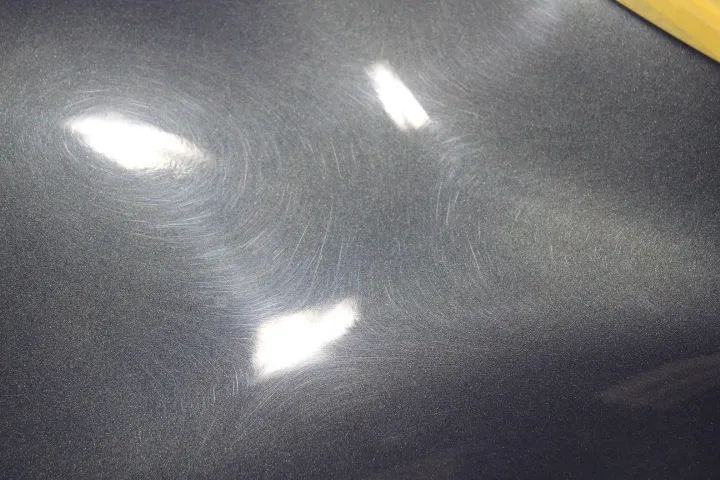 研磨前のボンネット