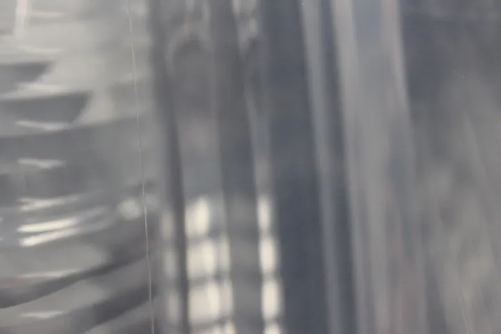 クラウンのヘッドライトの黄ばみ除去