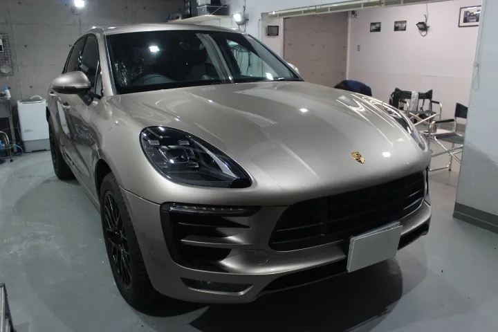 ポルシェマカンGTSパラジウムメタリック