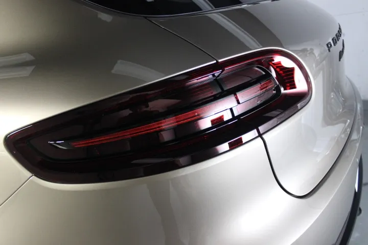 マカンのテールランプ