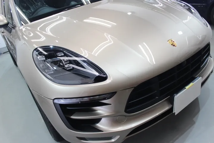 樹脂コーティングの雨染みの付きにくさ