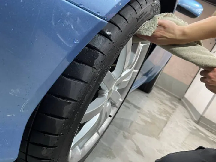 表側のコーティングは安い