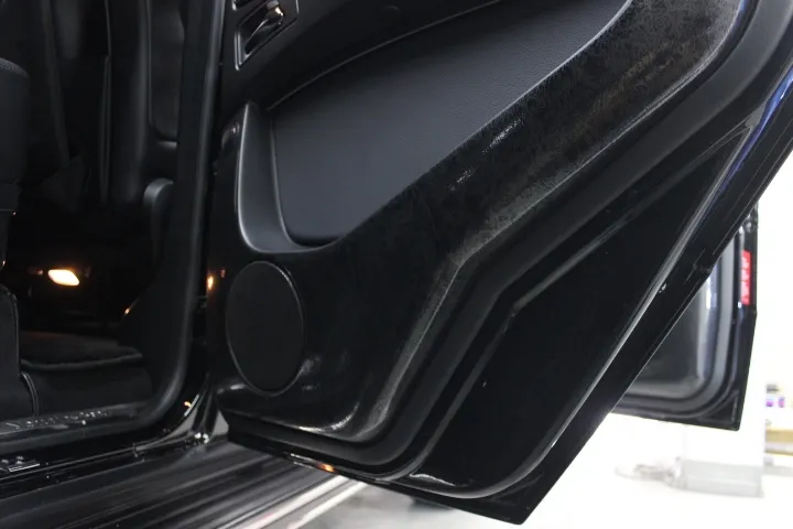 内装へのプロテクションフィルム施工