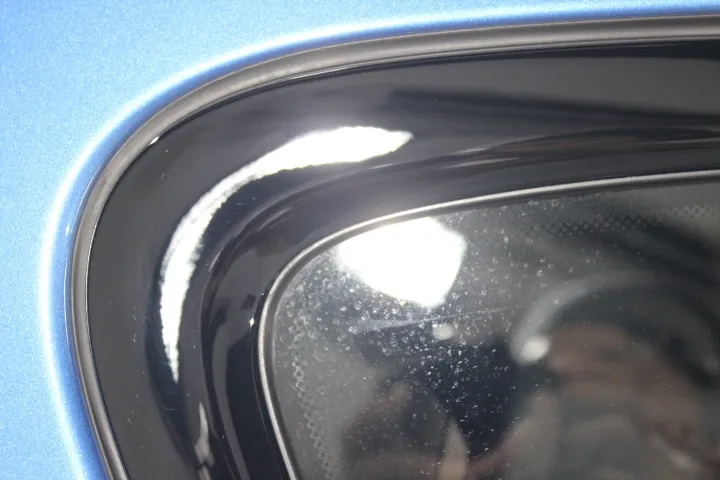 ウインドーモールの傷取り方法