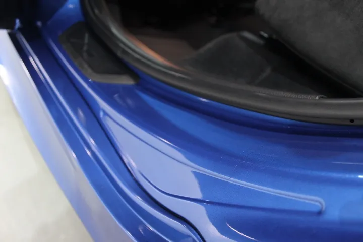 ドアステップへのプロテクションフィルムの効果