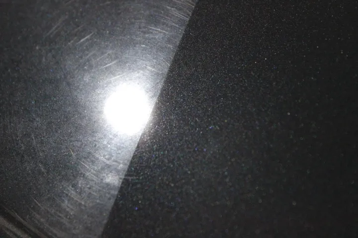 白く酸化した塗装