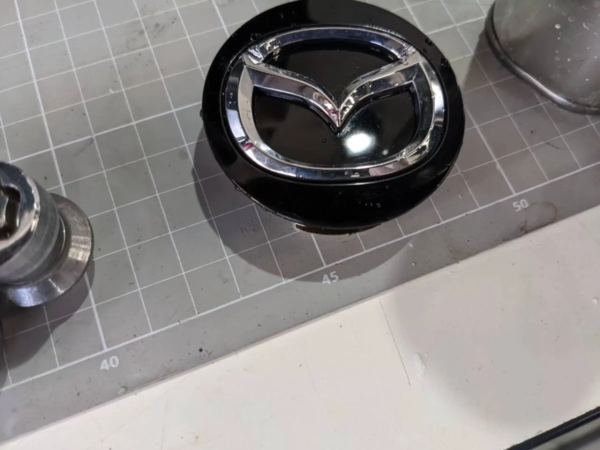 車のホイールへの酸性ケミカルの使用方法