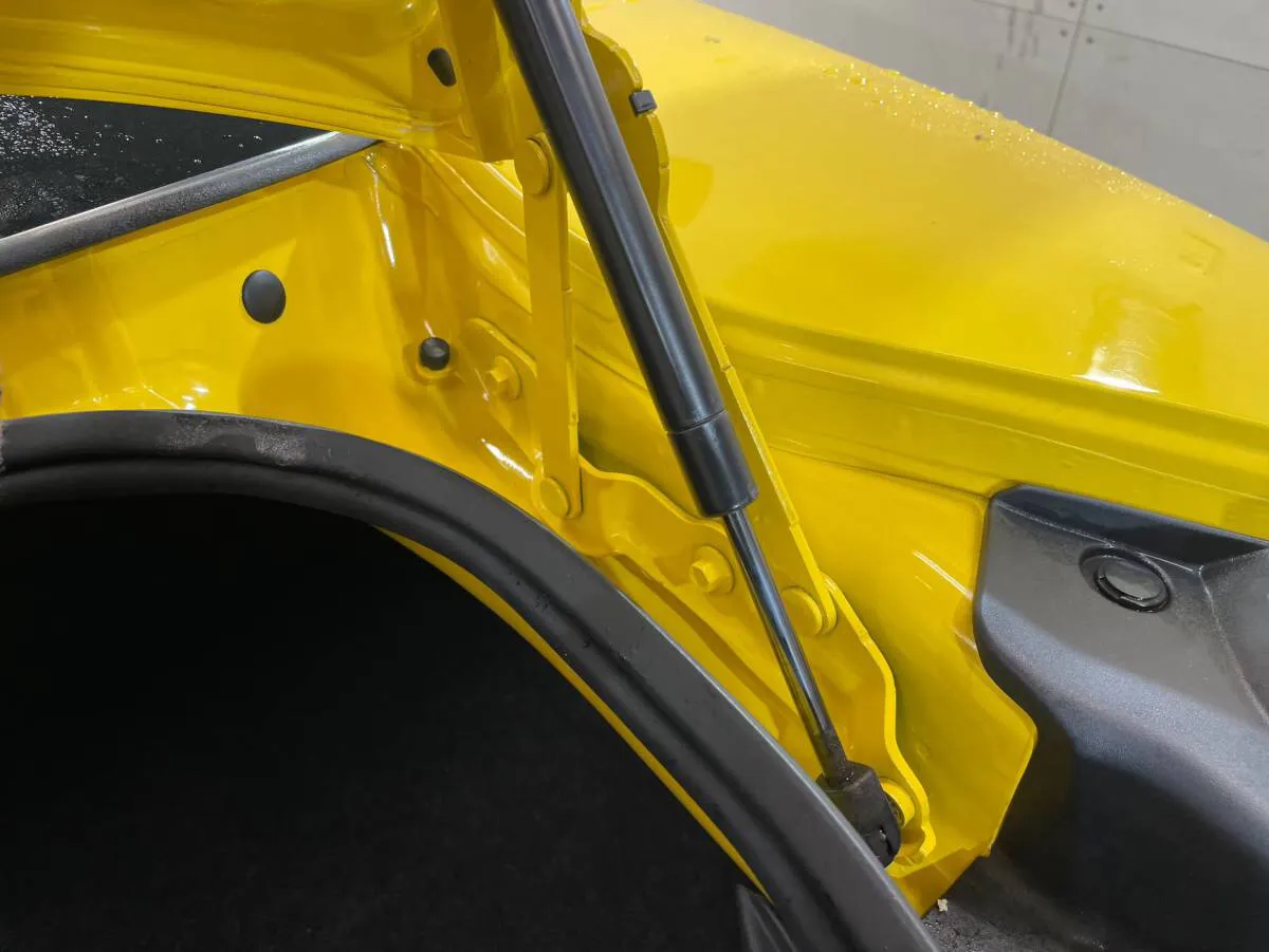 カマロの洗車と細部洗浄後