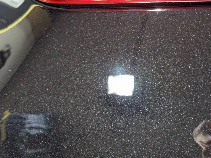 超微粒子コンパウンドで仕上がられた塗装面