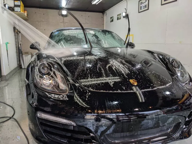 ポルシェのシャンプー洗車