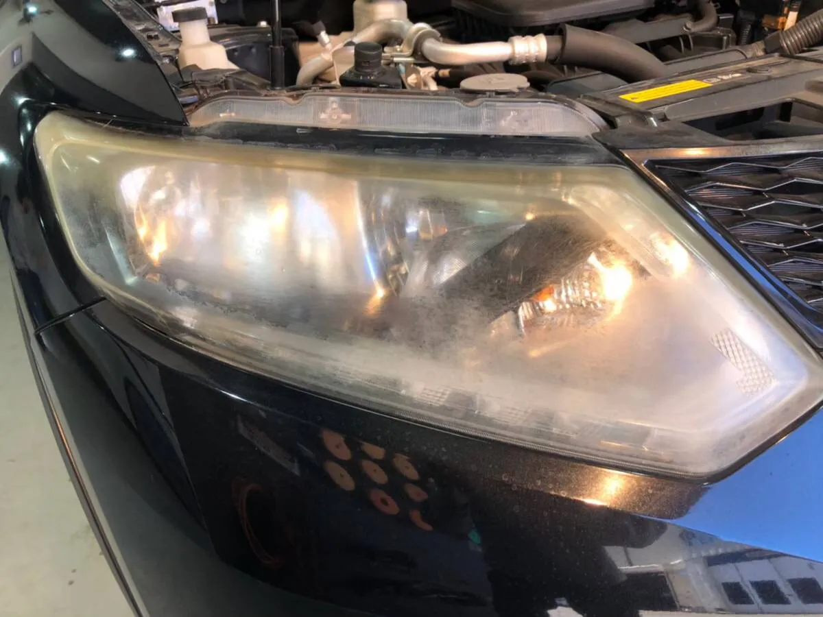 ヘッドライトの磨き費用