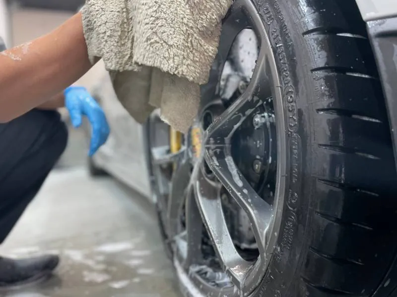 相模原からお越しのポルシェ718スパイダーのコーティング