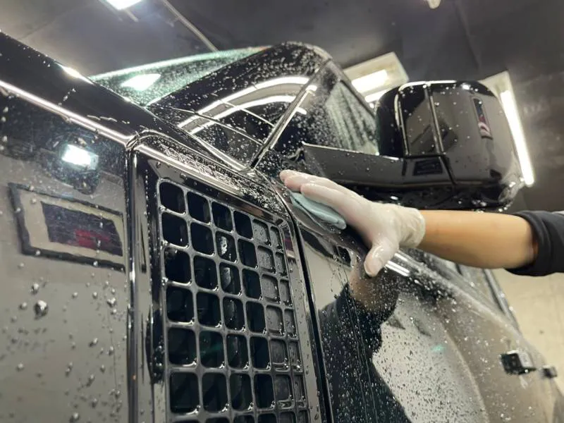 PPF施工前の下地処理と鉄粉処理