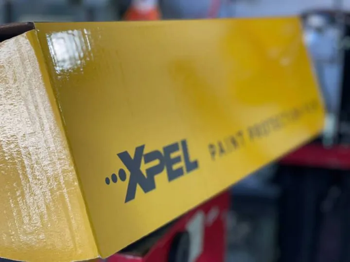 東京のアストンマーチンのコーティング施工店