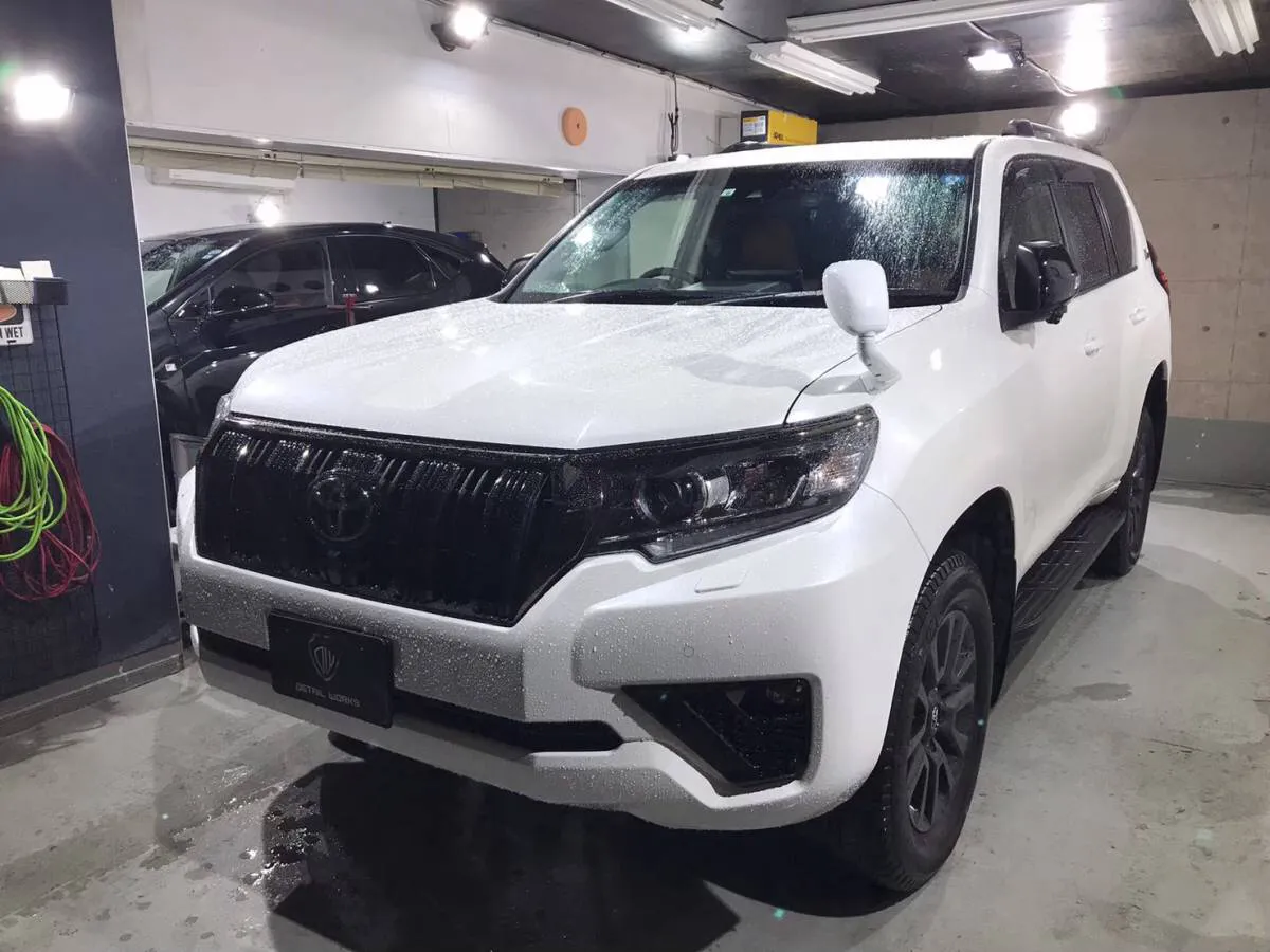 静岡県浜松市T様より、TOYOTAランドクルーザープラドのボディコーティングのご依頼
