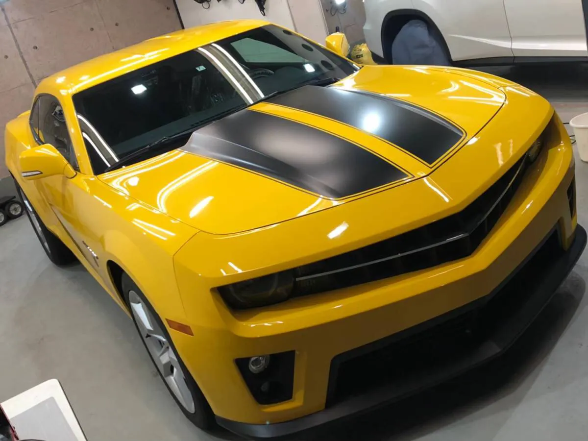 深い艶の高級ガラスコーティング