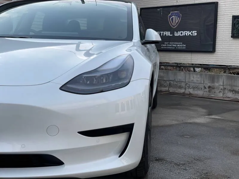 新車テスラモデル3 RWD のガラスコーティング