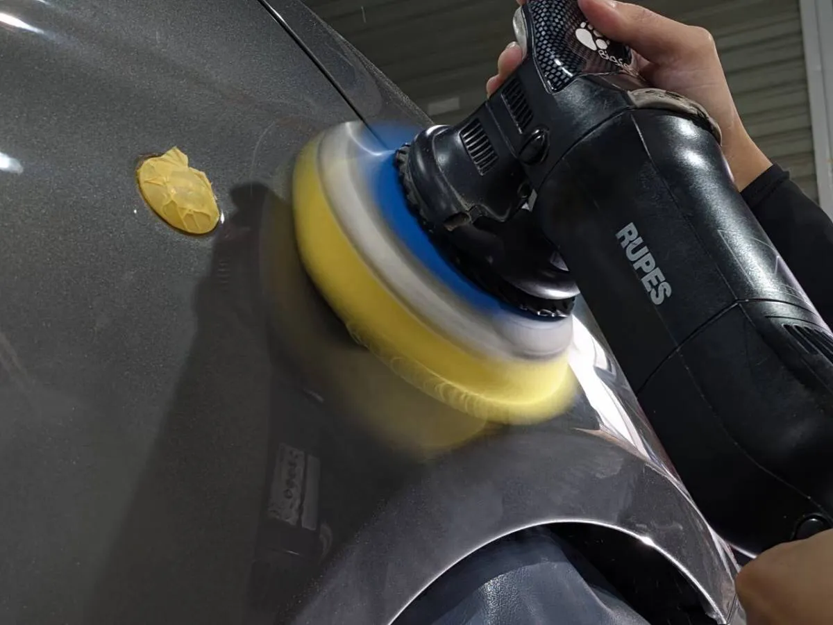 東京の車の磨き込み費用