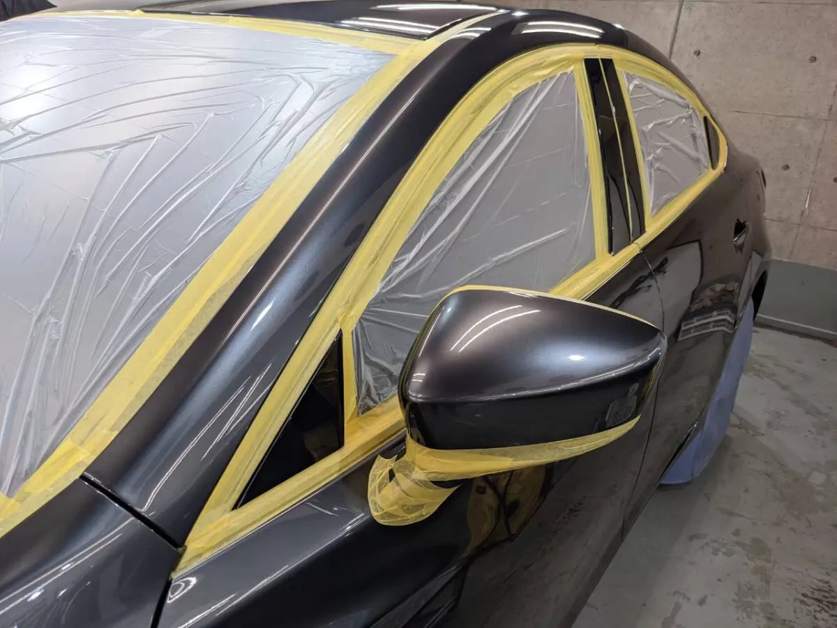 ゴムパーツのマスキングの糊残りなし