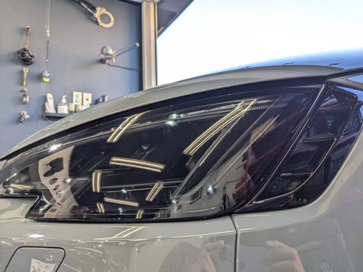 ヘッドライトのライトスモークPPF