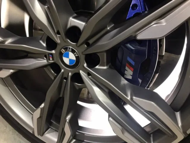 東京にあるBMW/X3のホイールコーティング施工店