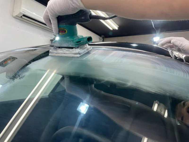 987ケイマンの窓ガラス撥水加工