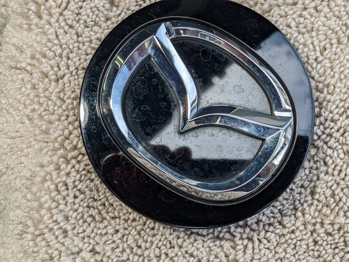 ホイールキャップの水染み除去方法