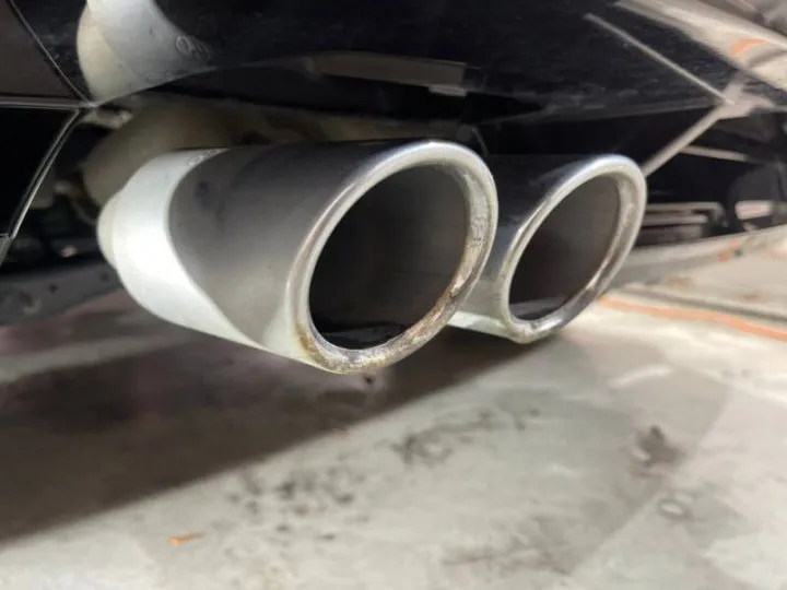 マフラーカッターのコーティング例ビフォアー