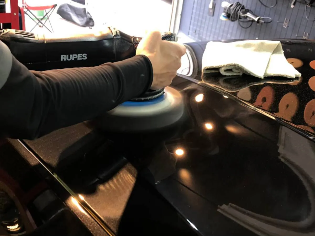 新車でバフマークを出さない磨き方
