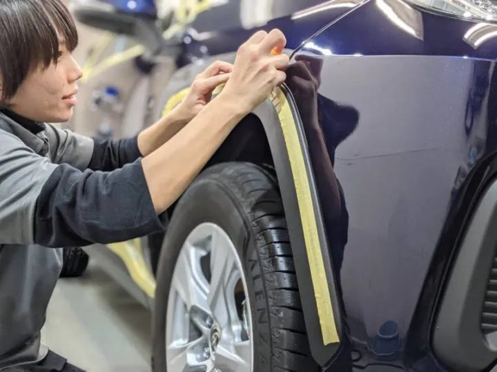 東京のディテールワークスの新車マスキング