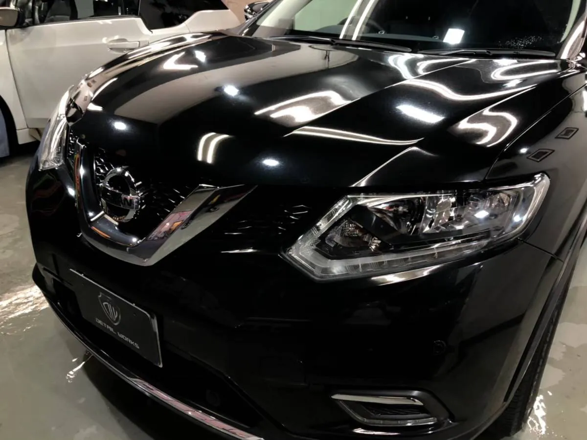 東京のヘッドライトの黄ばみ取り磨き”