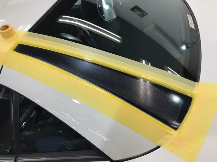 車のピラーの研磨修正