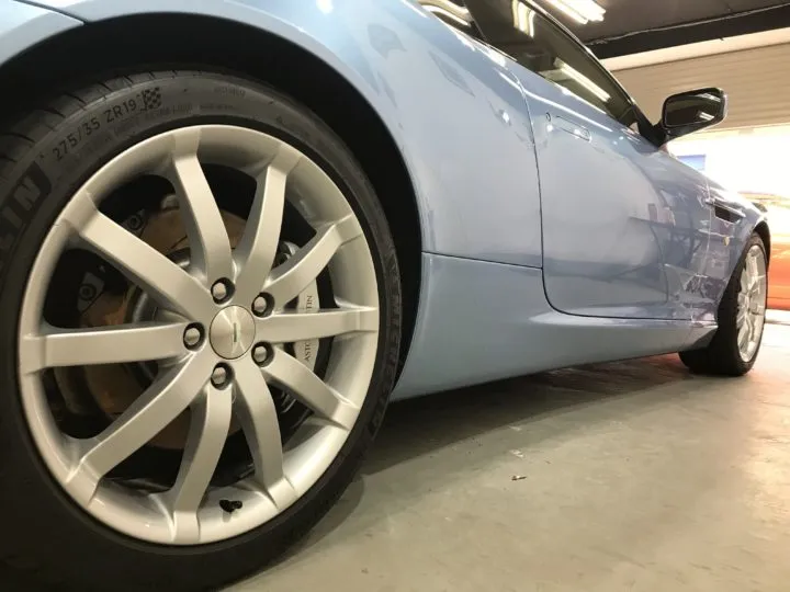 アルミホイールの硬化型ホイールコーティング