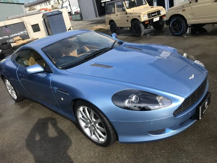 アストンマーチンの水色の発色が新車同様