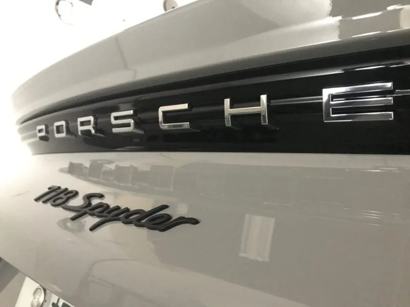 東京でポルシェ718スパイダーをコーティングするなら当店へ