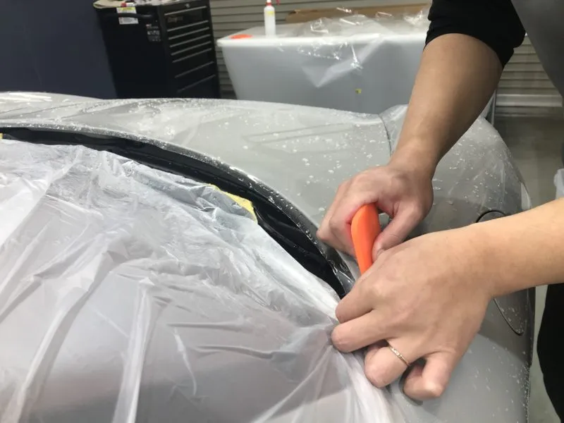 ポルシェ718スパイダーのフードプロテクション