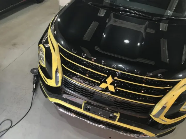 新車の下地処理の丁寧なコーティング専門店