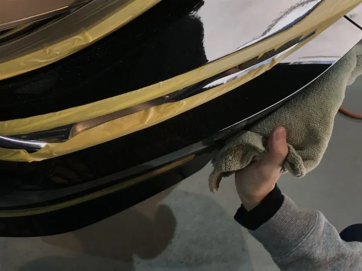 新車の黒いボディに最適なコーティング