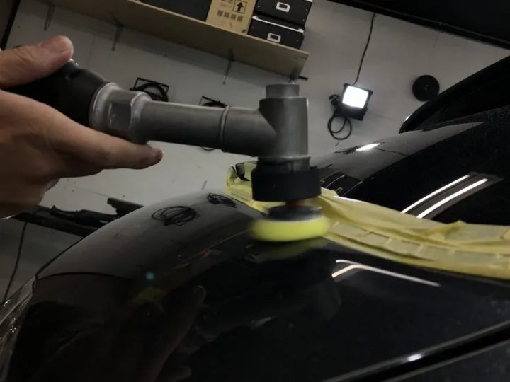 ポルシェマカンGTSの丁寧なコーティングをする東京の専門店