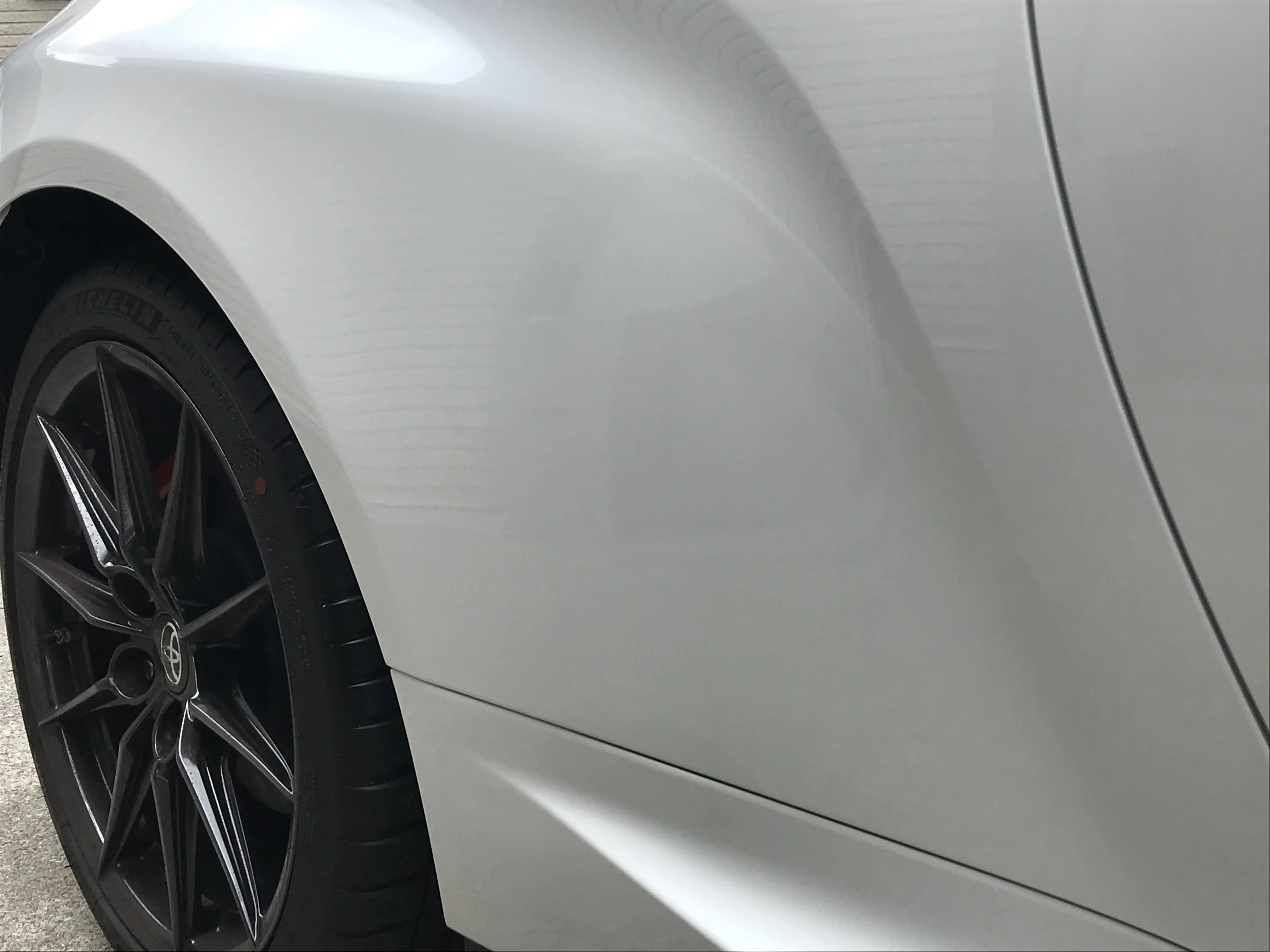 飛び石対策でリアフェンダーへプロテクションフィルム施工