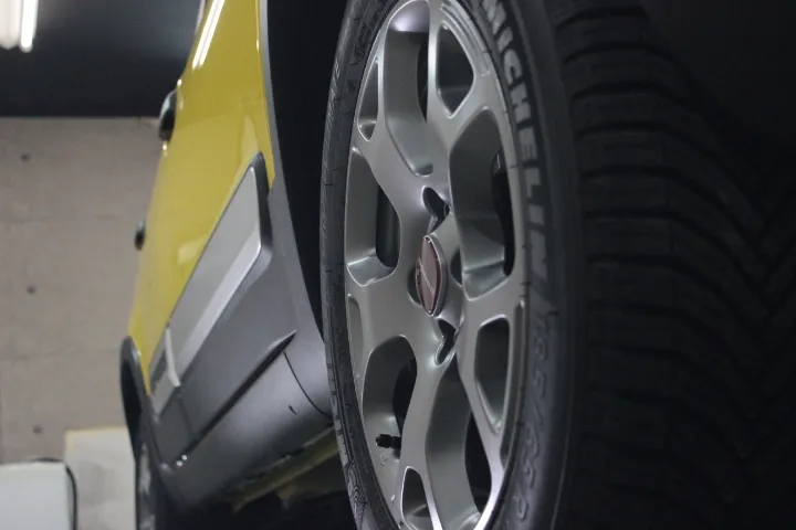 マットグレーのアルミホイール