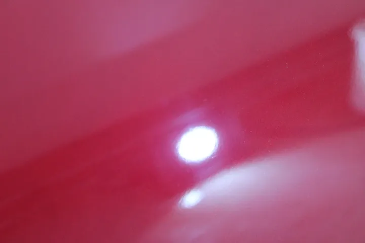 板金塗装された新車の怒り