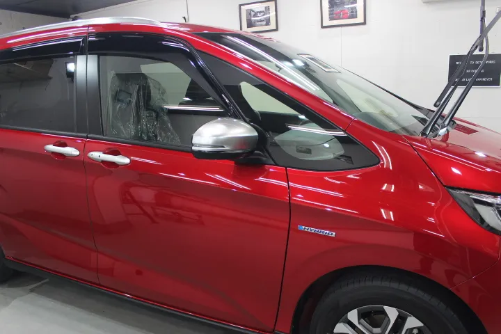 PDIセンターでの板金塗装