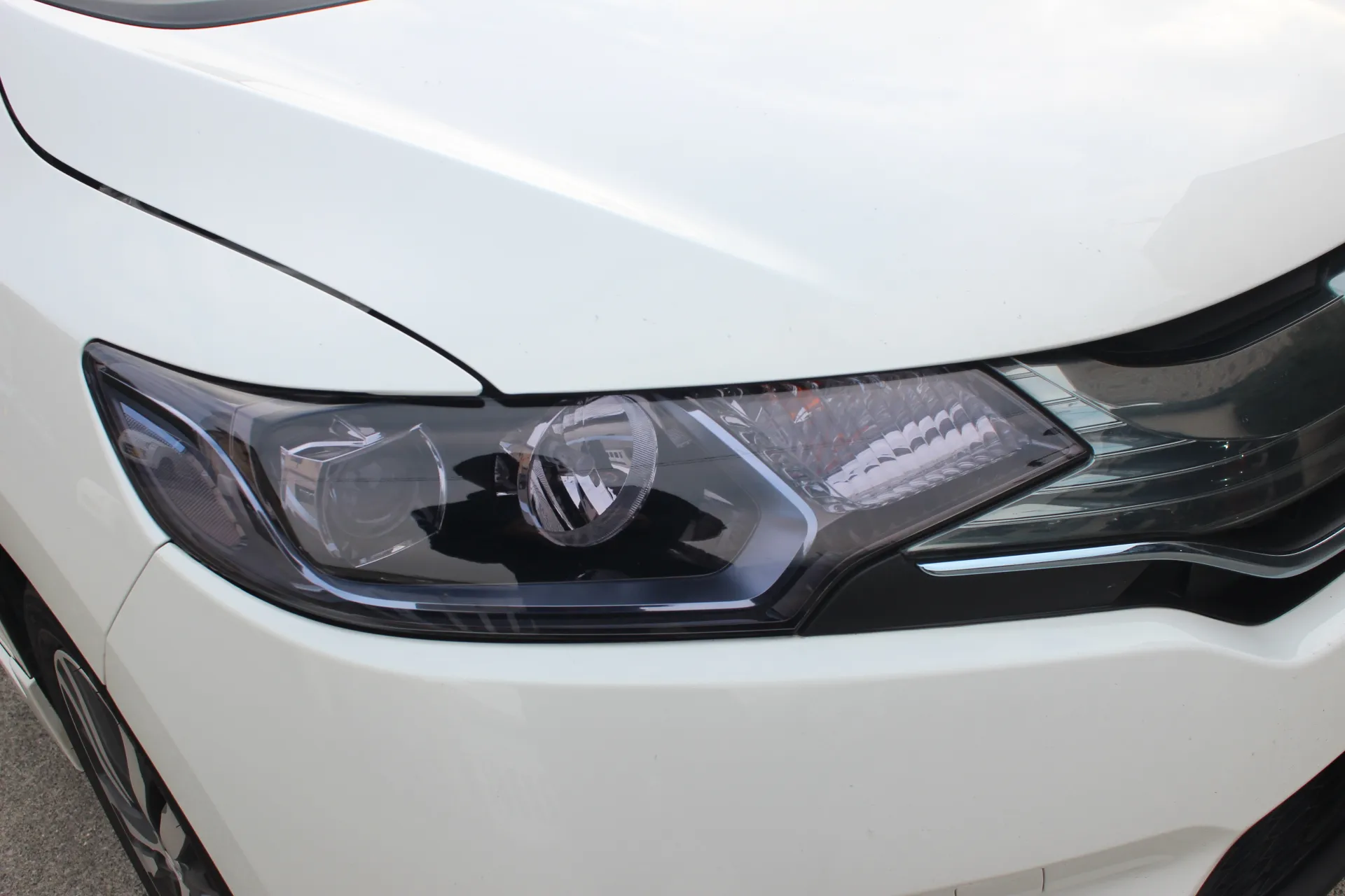 ライトスモークフィルム施工店