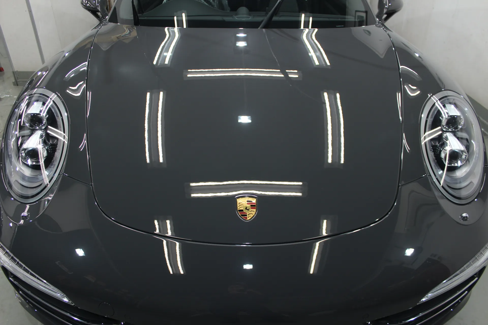 911のソリッドグレー×ブラックのツートン