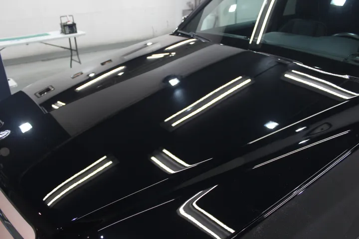 再塗装パネルのきれいな仕上がり