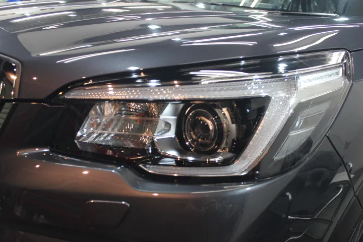 フォレスターのヘッドライトプロテクションフィルム